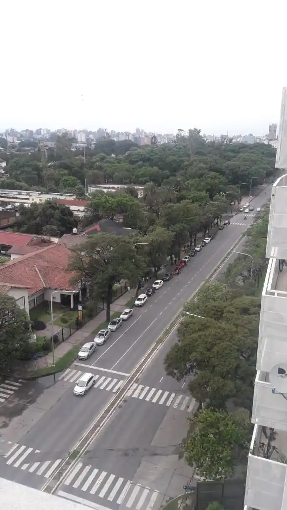 La fila para esperar el turno de vacunación.