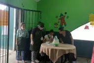 Cuarentena en los barrios: “Me acuesto tranquila con que hoy le di el guiso a los chicos, mañana no sé”