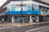 Los tucumanos hicieron largas filas en las redes de cobro para pagar los servicios