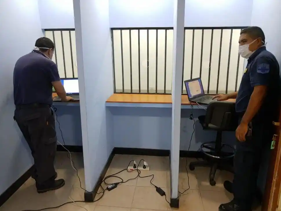 NUEVO SISTEMA. Los presos de Villa Urquiza ya pueden declarar a través de videoconferencias. No es necesario su traslado a los tribunales.