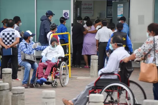 En Ecuador, la tasa de crecimiento de coronavirus se acerca a los 1.000 casos diarios