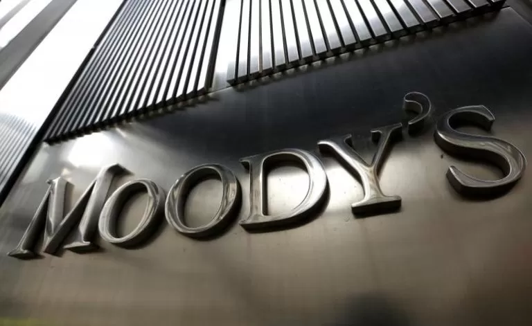 PARA ABAJO.  Moody's bajó la calificación de Argentina.
