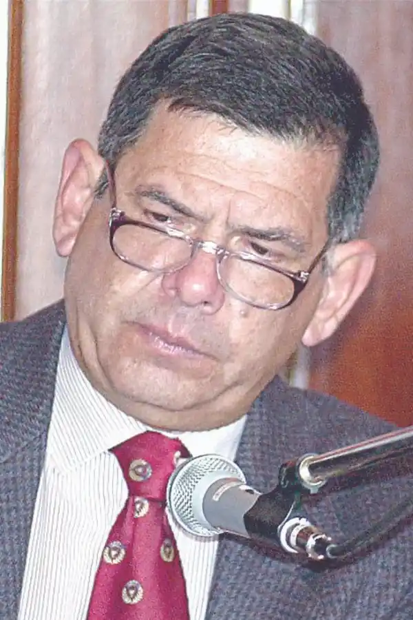 El defensor Juan Robles acusó a la querella de comprar a un testigo.