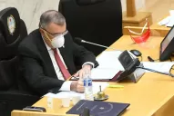 Cuestionamiento en los legisladores: “¿No pueden sesionar por zoom?”