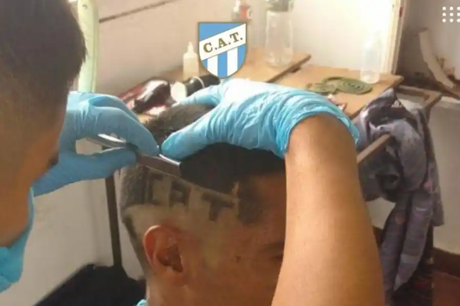 PROTOTIPO. Las máscaras protectoras que fabrica McLaren le darán más seguridad a médicos y enfermeras.