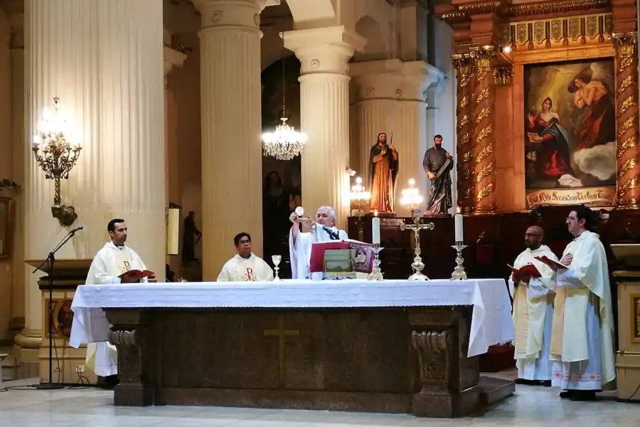 “Jamás imaginé una Semana Santa así, con templos cerrados pero con la Iglesia metida en cada hogar”