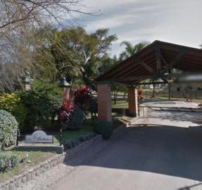 El médico aprehendido sería acusado de haber cometido tres delitos