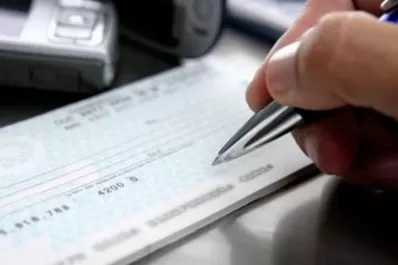 La abrupta caída de la actividad multiplicó por 15 la imposibilidad de cubrir cheques