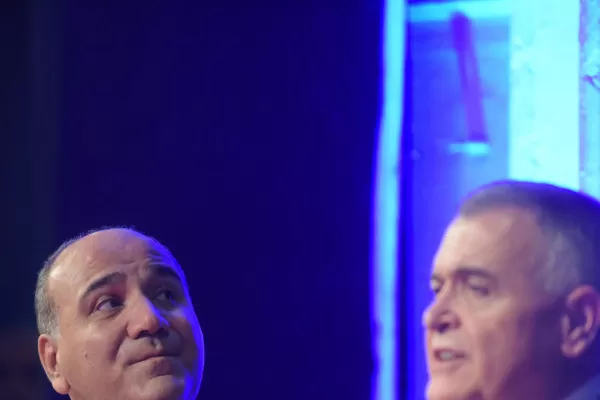 Manzur promulga la ley que evidenció tensiones con Jaldo