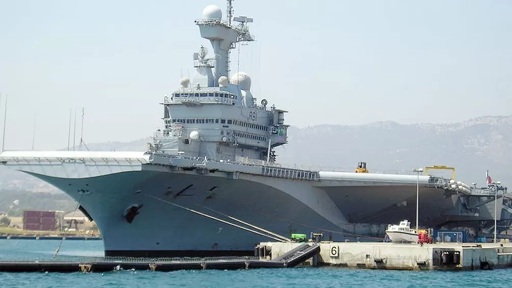 CHARLES DE GAULLE. El portaviones nuclear insignia de la Armada francesa. TÉLAM