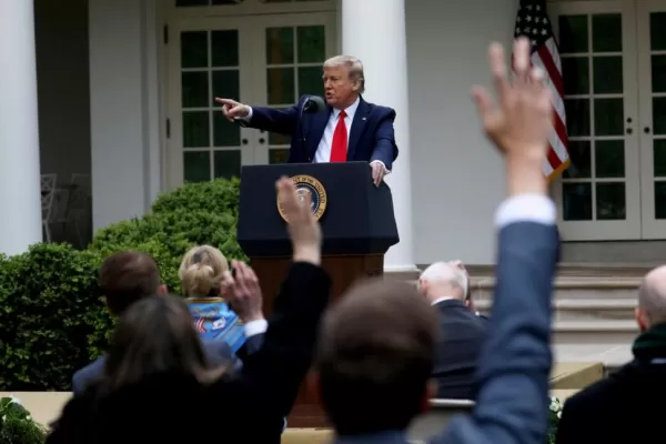 Trump le retira fondos a la OMS y el mundo lo repudia