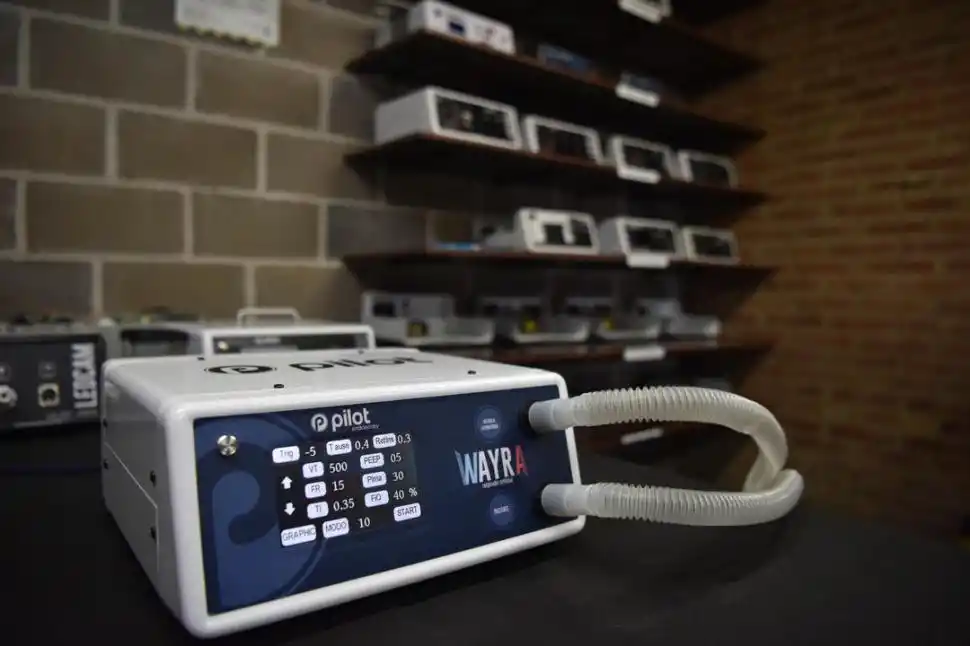 WAYRA. Esta palabra de la lengua aimará que le da nombre significa aire.  