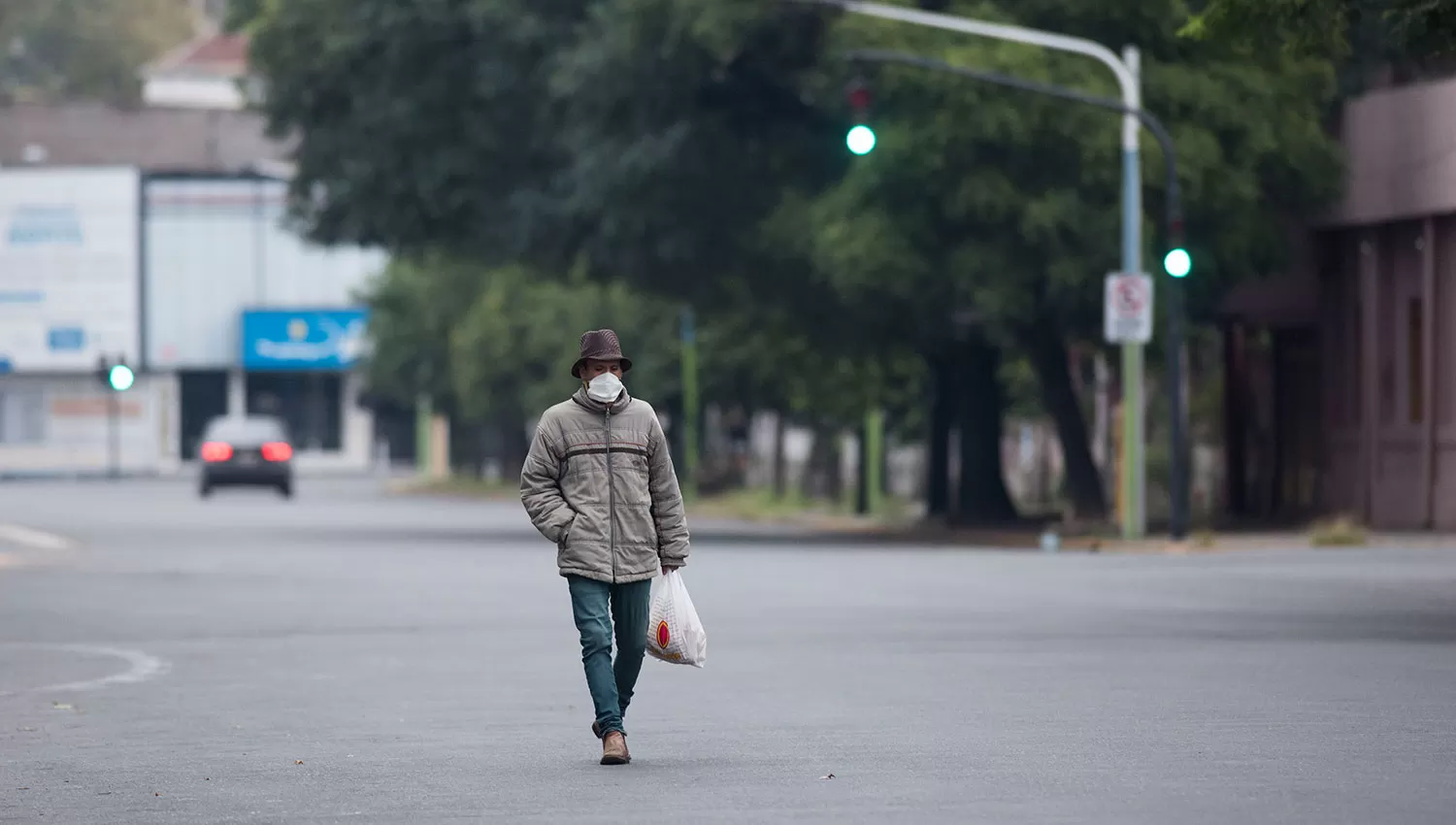 Las calles de Tucumán mostraron poco movimiento durante el domingo. LA GACETA/FOTO DE INÉS QUINTEROS ORIO