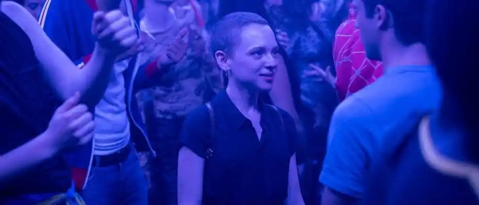 LIBERACIÓN. La protagonista accede a un mundo que le estaba vedado.