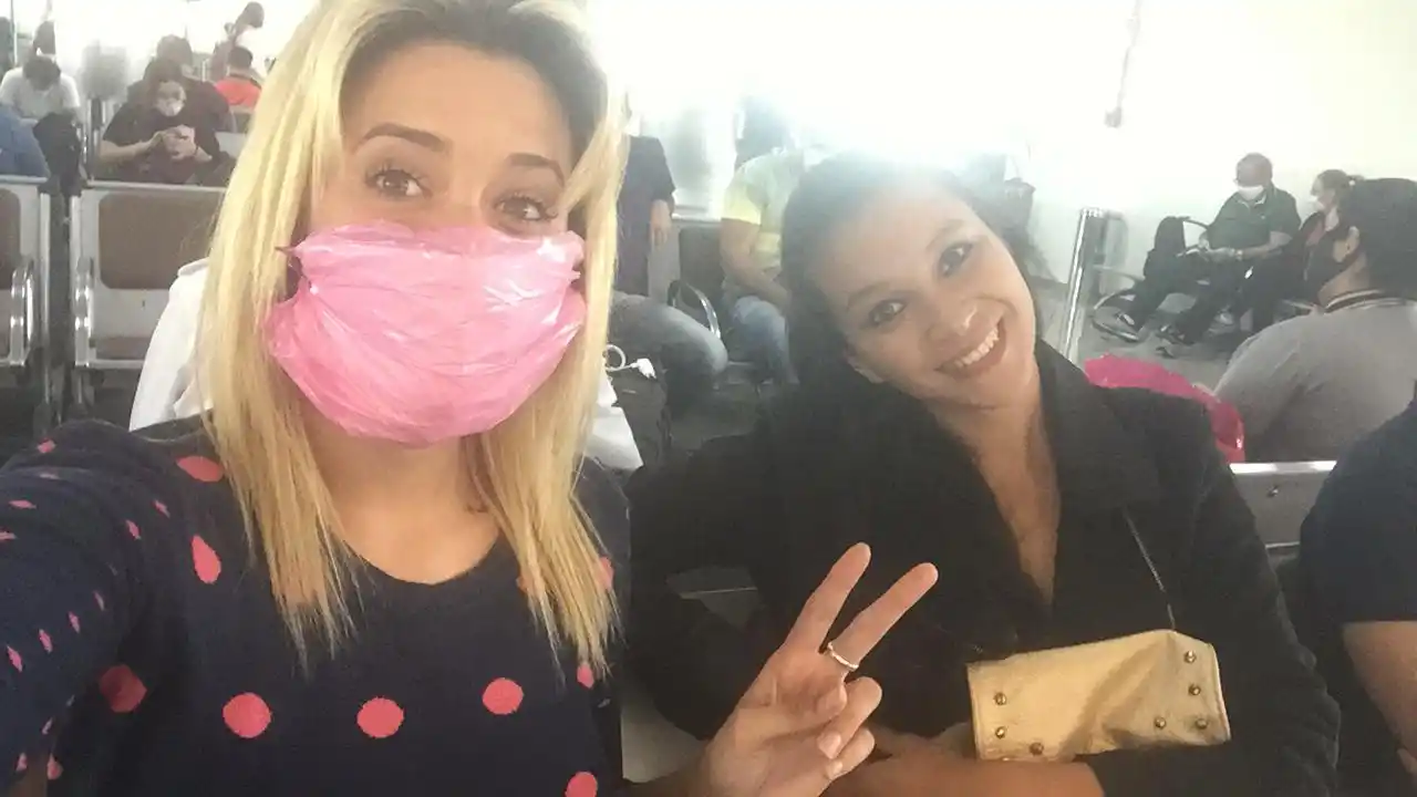 Giuliante, cumpliendo con las medidas de seguridad del aeropuerto de San Pablo.