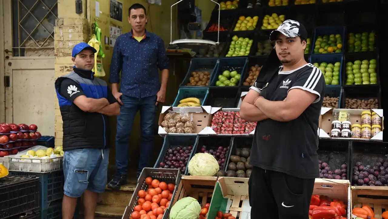 VERDULEROS. Mauro Ruiz, Jorge Isa y Ezequiel Córdoba 