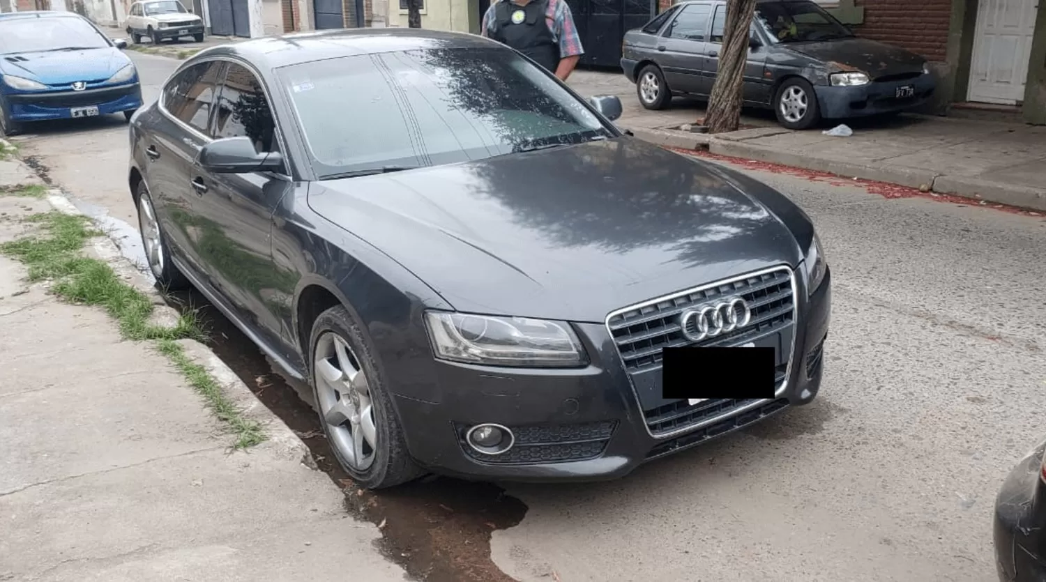 SECUESTRADO. El auto fue recuperado por la Policía.