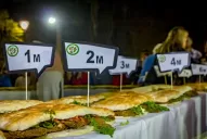Hicimos un sándwich de milanesa sin TACC de 20 metros