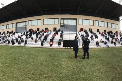 Los beneficiarios de la IFE colmaron el Hipódromo y se adelantarían los pagos