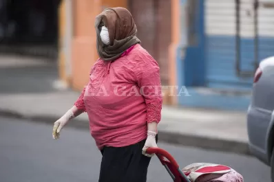 Manzur promulgó la ley para el uso obligatorio de barbijos