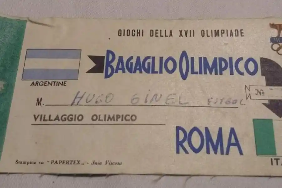 La camiseta celeste y blanca, otra piel para Hugo Ginel