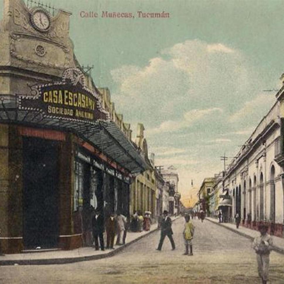 UNA ESQUINA EMBLEMÁTICA. En los relojes públicos debía estar la hora oficial, de lo contrario, los relojeros podían perder su prestigio.