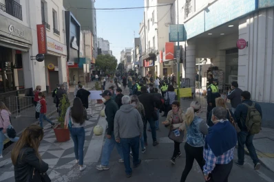 Tucumanos colmaron el microcentro, una vez más