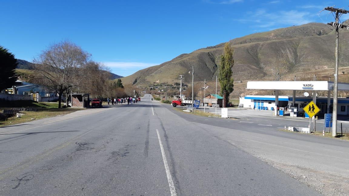 En los Valles, un grupo de manifestantes pide la liberación de la cacique Mamaní