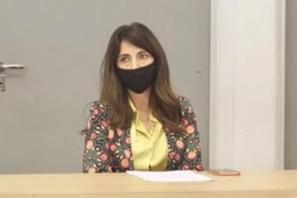 Carolina Vargas Aignasse: “esto no es un paseo”