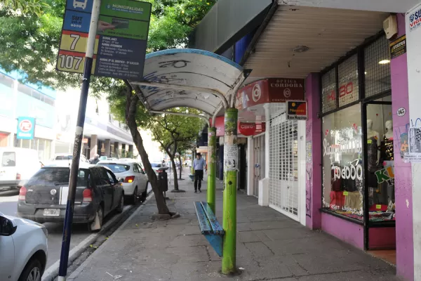 UTA ratifica el paro nacional de colectivos a partir de la medianoche
