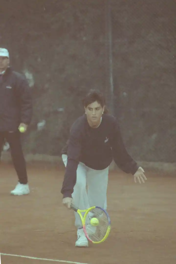 PRÁCTICA. Cuando Sabatini se entrenaba la siguió mucha gente. Gaudio, que daba los primeros pasos, fue el sparring.