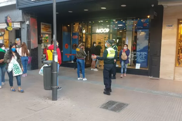 Arrancó la flexibilización, pero siguen las detenciones en Tucumán