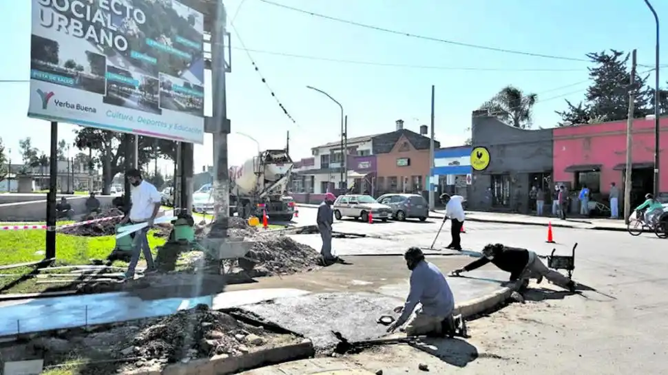 CAMINERÍAS Y JUEGOS. La plaza Vieja fue remodelada por completo por la Municipalidad. 