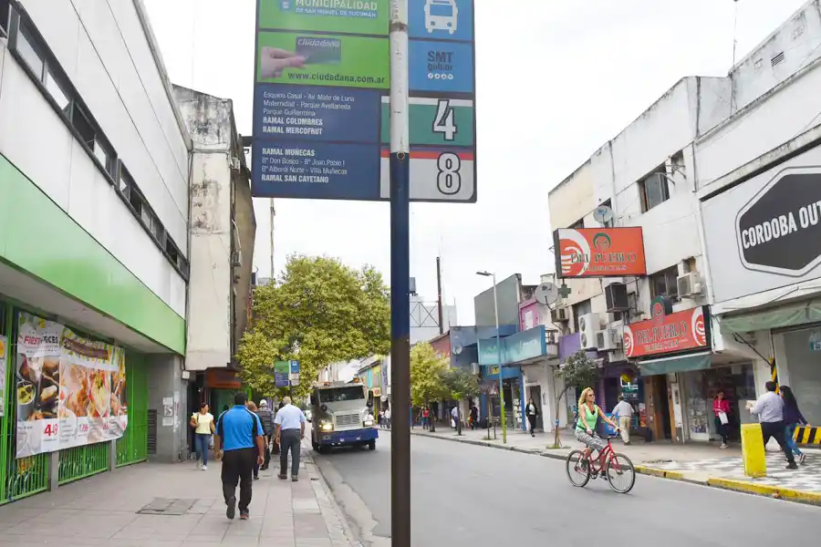 SIN SERVICIO. El paro fue ratificado por UTA en Tucumán, hasta que los trabajadores del sector cobren el salario del mes pasado.