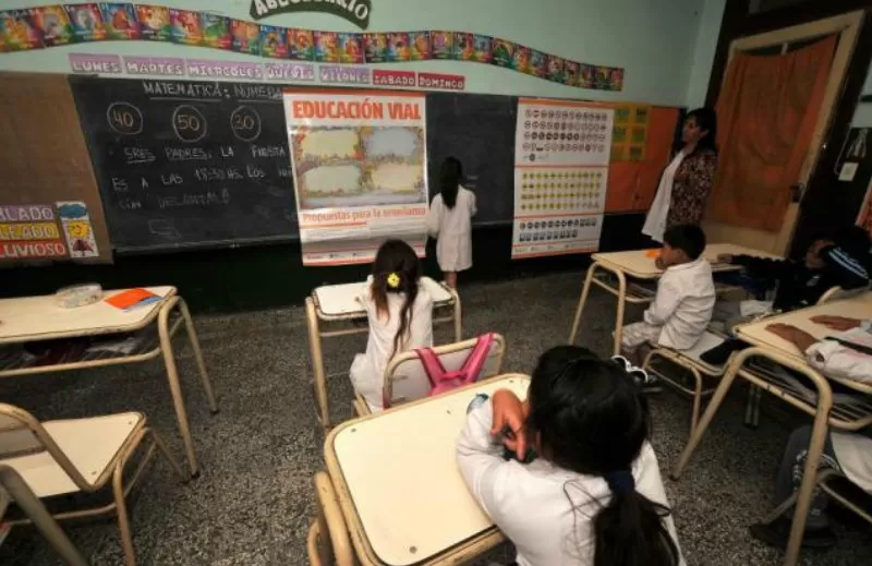El Gobierno anunció que sí habrá evaluaciones escolares en Tucumán