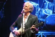 La muerte de Sergio Denis: romántico, bailable y tribunero