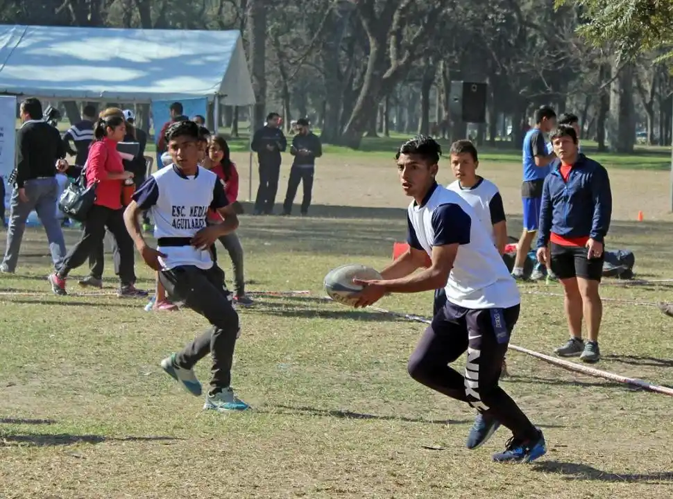 DESTREZAS. Las modalidades sin contacto o de contacto moderado serán claves para que la ovalada vuelva a las canchas.  