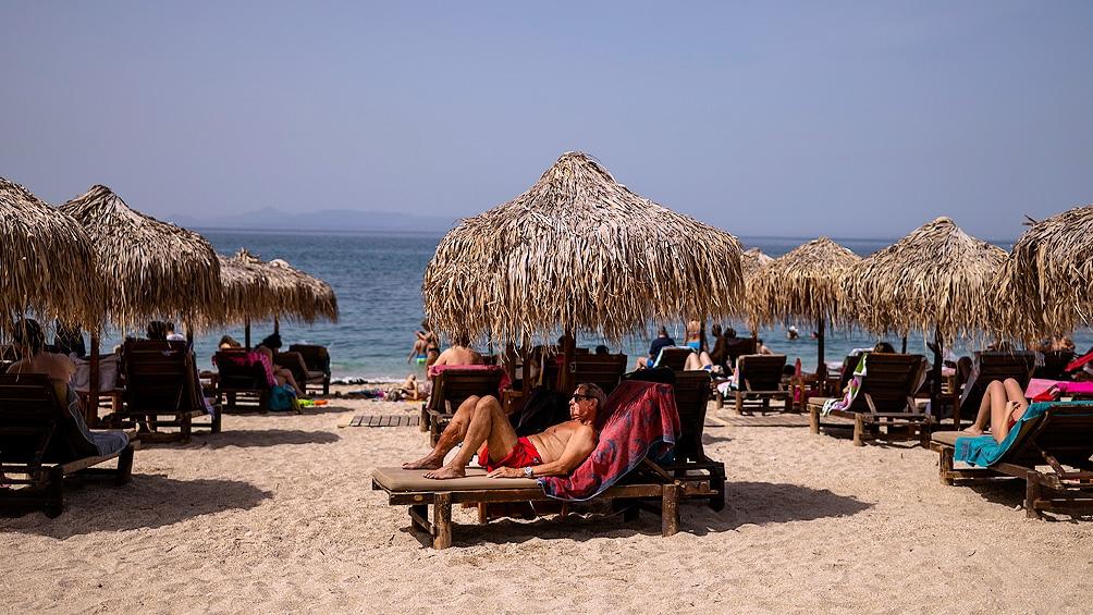 Europa quiere salvar el verano y América arde por la gestión del coronavirus