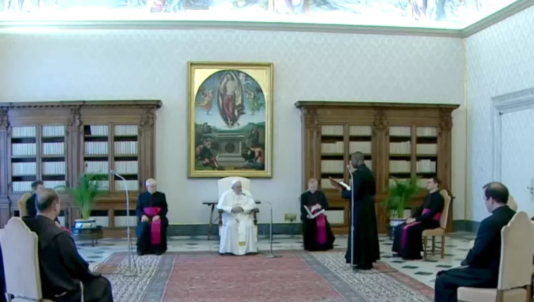 AUDIENCIA. Francisco encabezó una reunión esta mañana en el Vaticano.