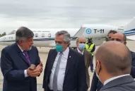 Sin naves de la flota Tango disponibles, Alberto vino en avión prestado