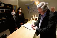 Alberto dejó una firma a lo Cristina en la hostería de Tafí Viejo