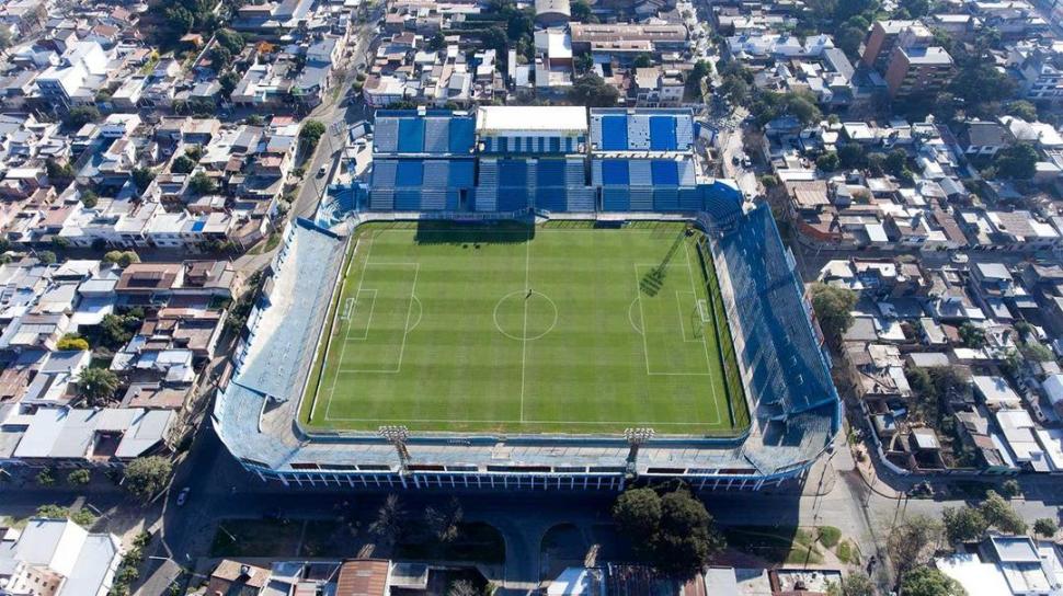 DE LO NUESTRO, LO MEJOR. El estadio “decano” amplió sus instalaciones en los últimos años y sumó comodidades.