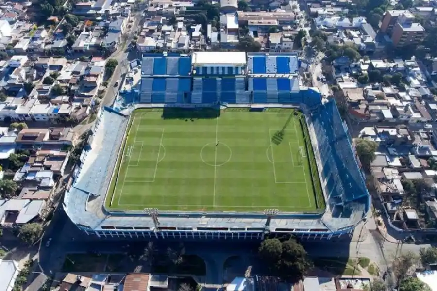 DE LO NUESTRO, LO MEJOR. El estadio “decano” amplió sus instalaciones en los últimos años y sumó comodidades.