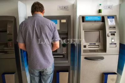 El Gobierno confirmó el pago del 20% de los sueldos estatales de junio