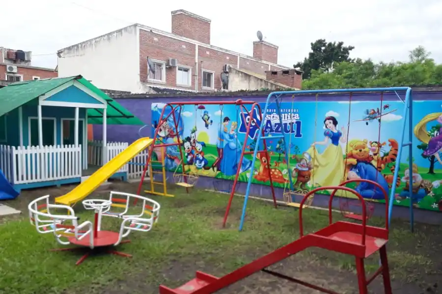 En su semana, maestras jardineras se manifestaron frente a la Casa de Gobierno