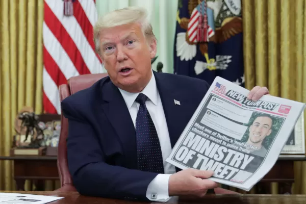 Trump firma un decreto  contra Twitter