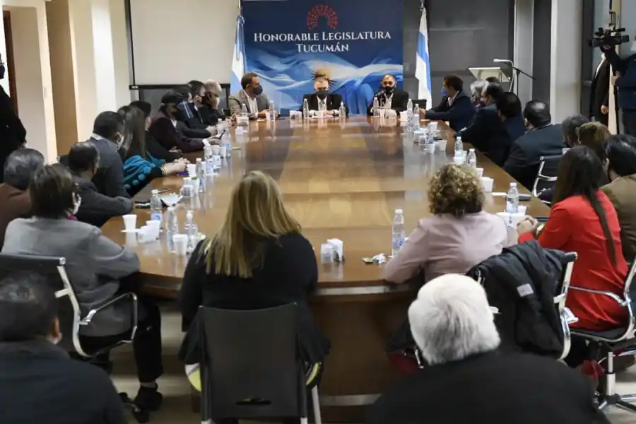EN LA CÁMARA. Jaldo encabezó la reunión con pastores evangélicos. Foto: Prensa Legislatura.