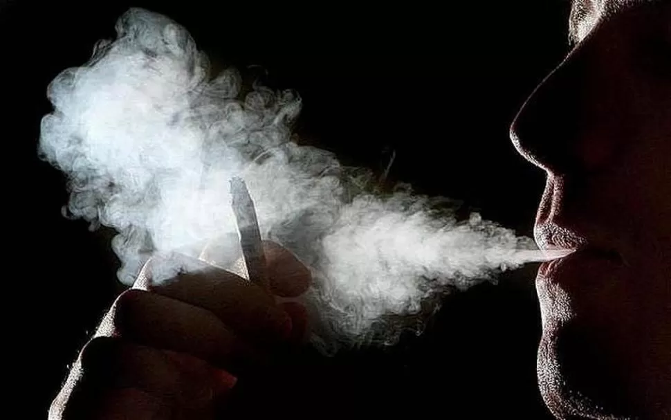 PEDIR AYUDA. Sólo el 2% de los que quieren dejar de fumar lo logran solos.  