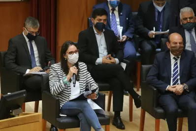 ¿Tuviste relaciones con personas del mismo sexo?, la pregunta de un formulario que objetó Sara Alperovich