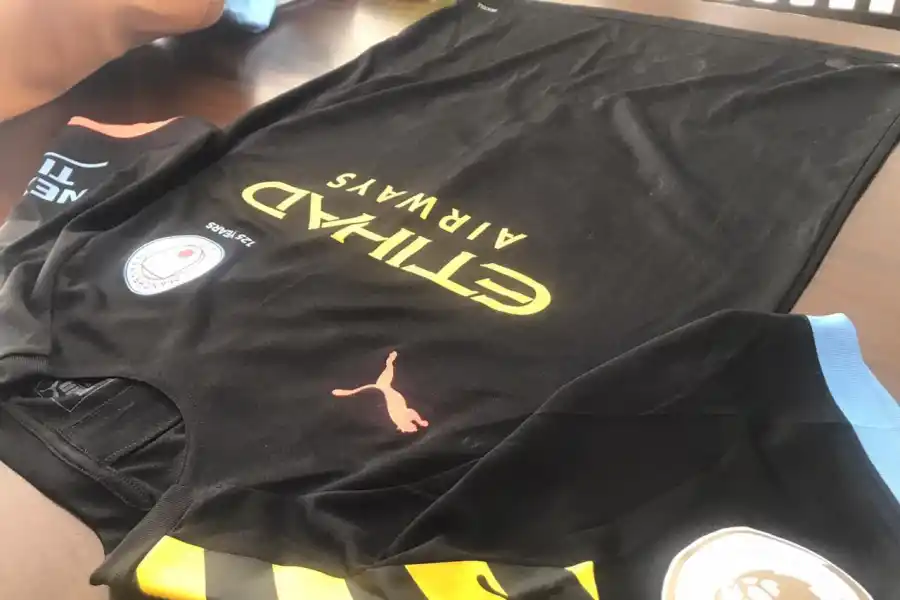 Kun Agüero motivó a los hinchas de San Martín y les mandó una camiseta para sortear